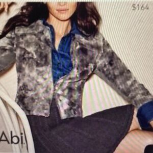 🩶🤍🤎 Chic Cabi faux fur Evening Bomber jacket XS